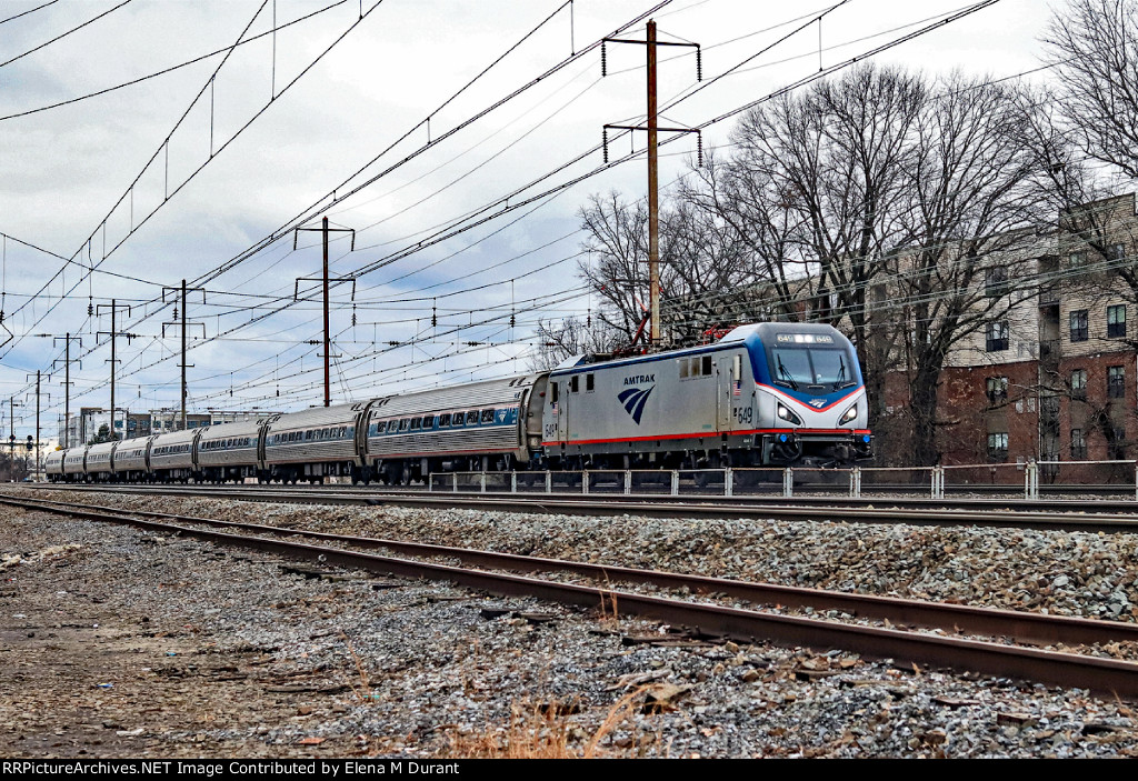 Amtrak 649 on train 140